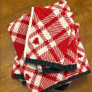 Bianca Holiday Bath and Tip Towels, set of 2 each